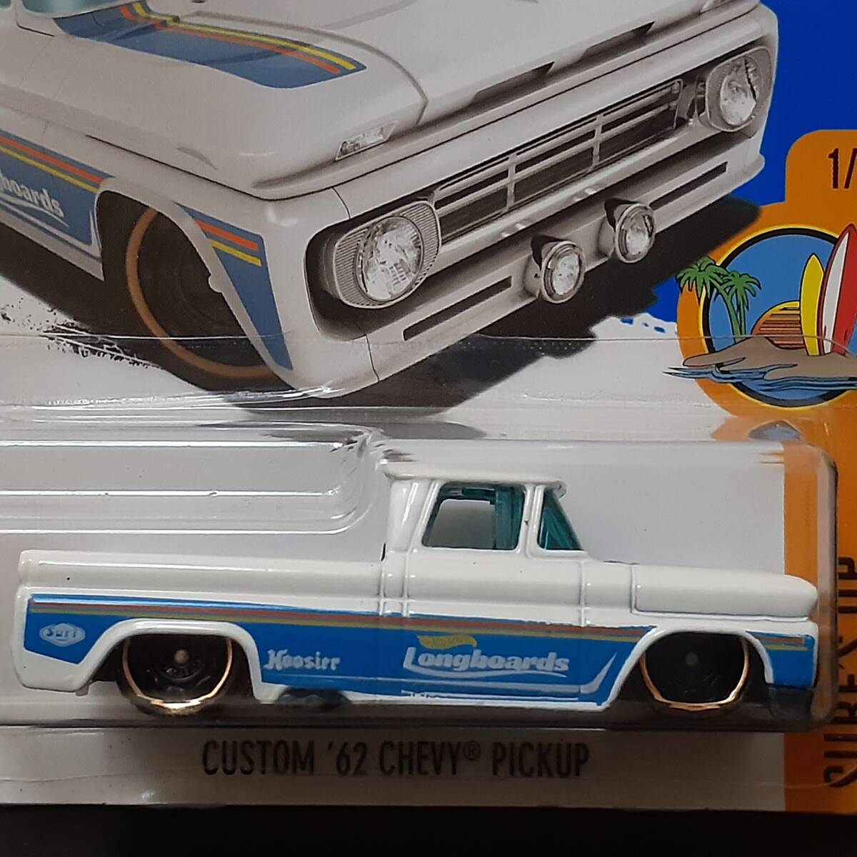 HOT WHeeLs CHEVY 1962 PICKUP 白 シェビー ミニカー ローダウン SURF サーフ サーフィン Hasai ロングボード 付 Hoosier ホットウィール_画像2