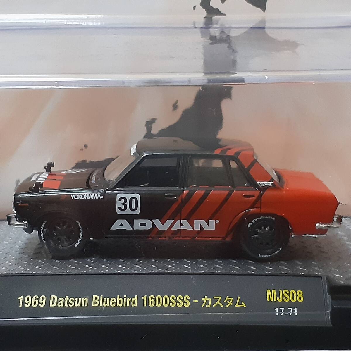 M2 1969 DATSUN BLUEBIRD 16000 SSS mijo Exclusives 1 o f 3.200 ダットサン ブルーバード ミニカー 日本未発売 ADVAN LIMITED EDITION_ボンネットは開閉します。