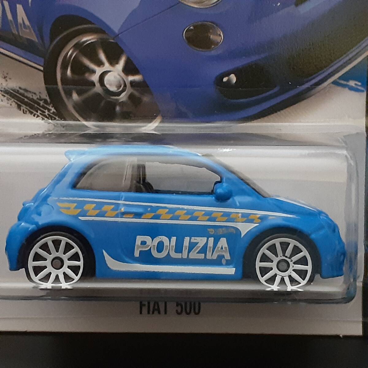 HOT WHeeLs FIAT 500 POLIZIA 青 イタリア 警察 車両 フィアット ミニカー ポリス ポリッツァ パトカー ホットウィール_画像2