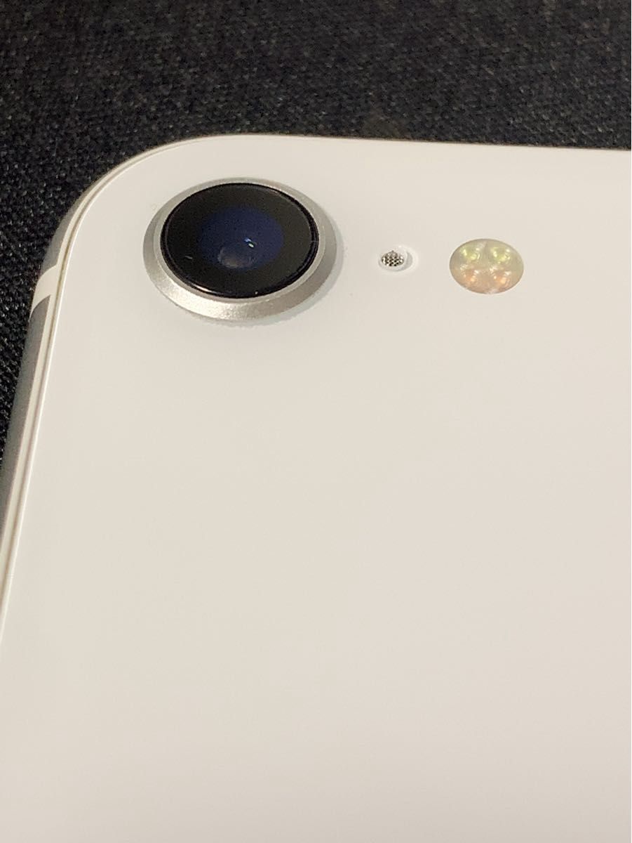 iPhone SE2 第二世代 64GB SIMロックなし 白 ホワイト
