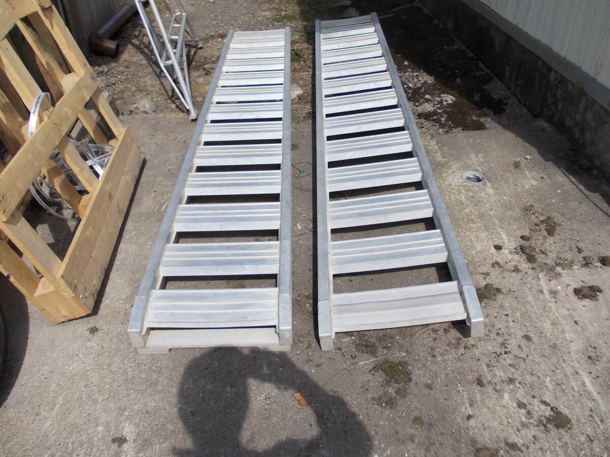  aluminium bridge length approximately 3.1m load unknown 