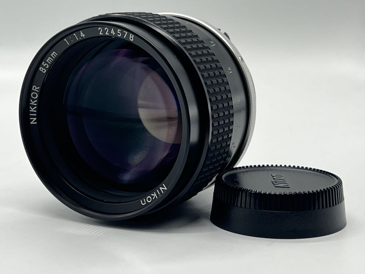 ★極上品★ニコン Nikon Ai-S Nikkor 85mm F1.4 ★キャップ付き★ #1008 #1140 #A84