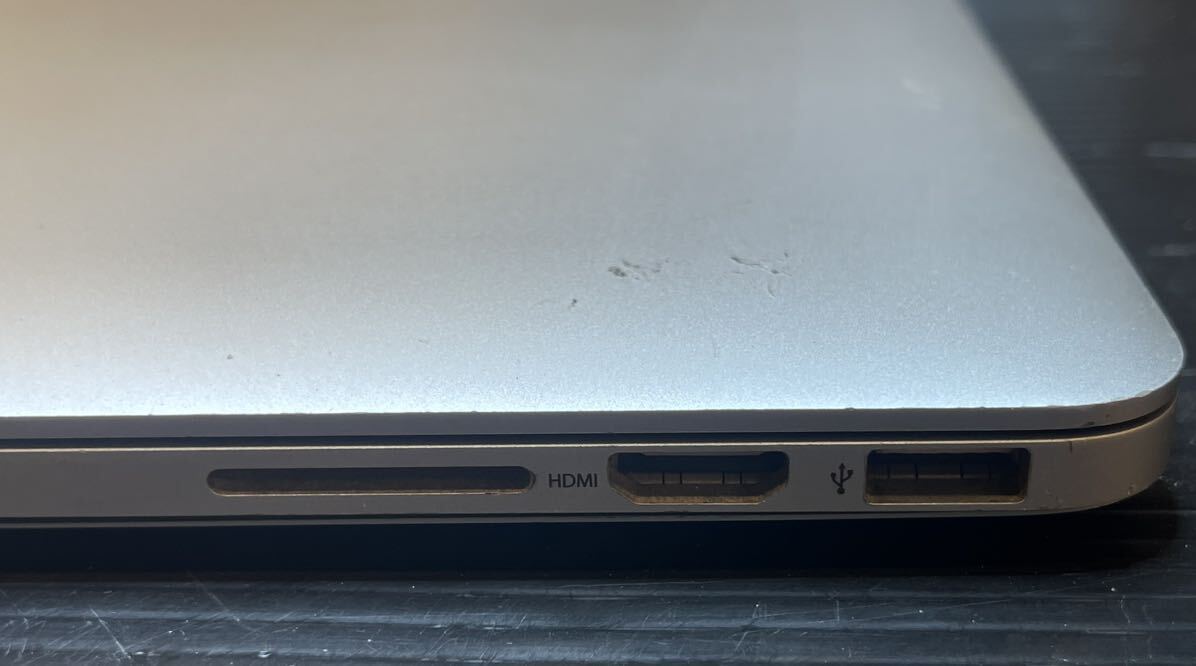 Apple MacBookPro 15inch Retina Late2013 A1398 Core i7 SSD512GB メモリ16GB 動作はしますがジャンク品　1000円スタート_画像4