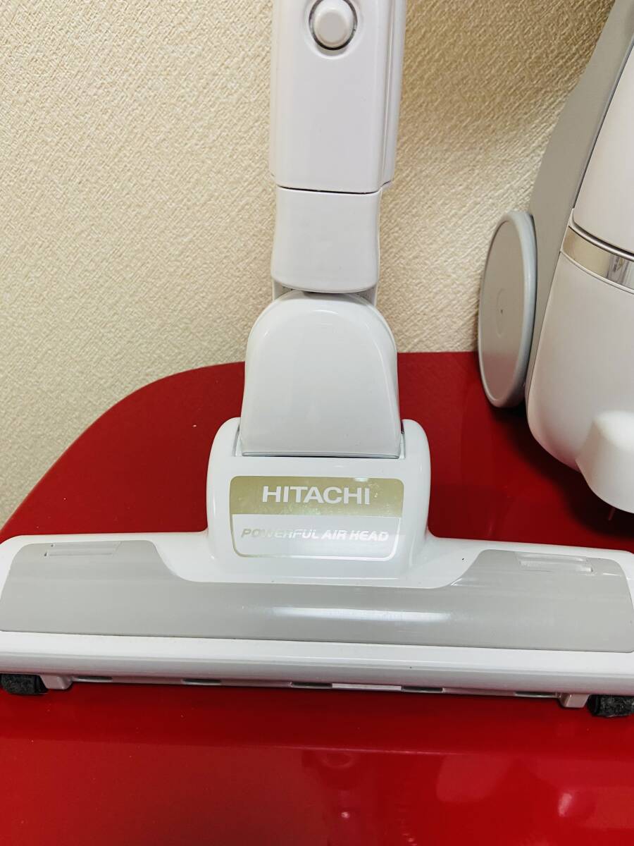 HITACHI 日立電気掃除機  CV-VF70 紙パック式クリーナー ホワイト 2019年式 パワフルエア－ヘッド搭載 動作確認済み 美品の画像3