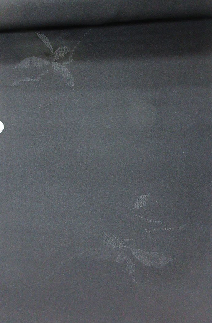 inagoya◆極上の黒染めと地模様◆【黒羽尺・一つ紋入り】BLACK SILK 正絹 生地 反物 未使用品 新品 y5897bo_画像2