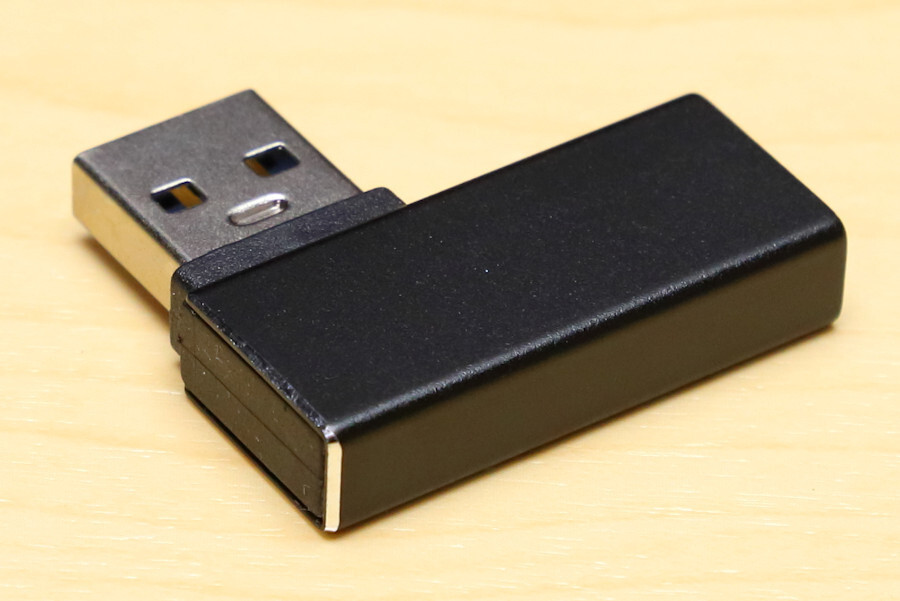 USB方向転換アダプタ Ｌ字 変換L型コネクタ 壁面コネクタを有効利用できます 急速充電データ通信 転送 左曲 右曲 直角90度 新品未開封の画像7