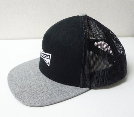 ◆◆VOLCOM ボルコム 美品 メッシュ キャップ グレーブラック CAP 帽子 調性可能 ゴルフにもおすすめの画像2