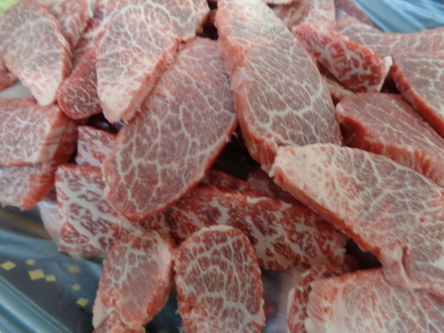 伊賀牛A５牝 超特モモ（焼肉切り落とし） ２ｋｇ （7）の画像5