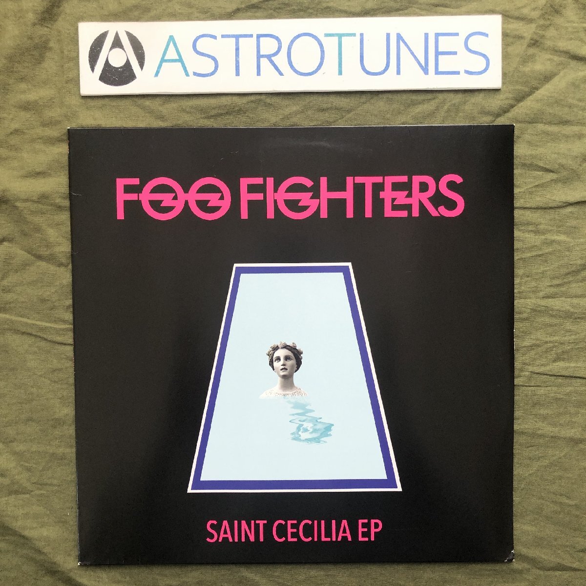 傷なし美盤 激レア 2016年 米国 本国オリジナル盤 フー・ファイターズ Foo Fighters LPレコード Miniアルバム Saint Cecilia EP Dave Grohl_画像1