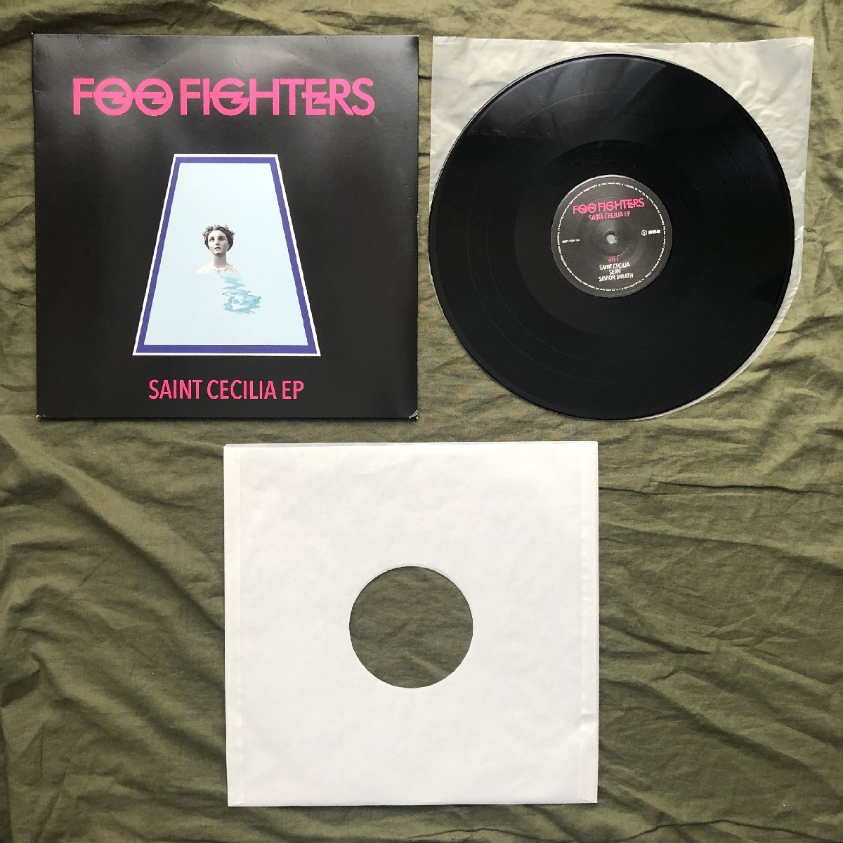 傷なし美盤 激レア 2016年 米国 本国オリジナル盤 フー・ファイターズ Foo Fighters LPレコード Miniアルバム Saint Cecilia EP Dave Grohl_画像5