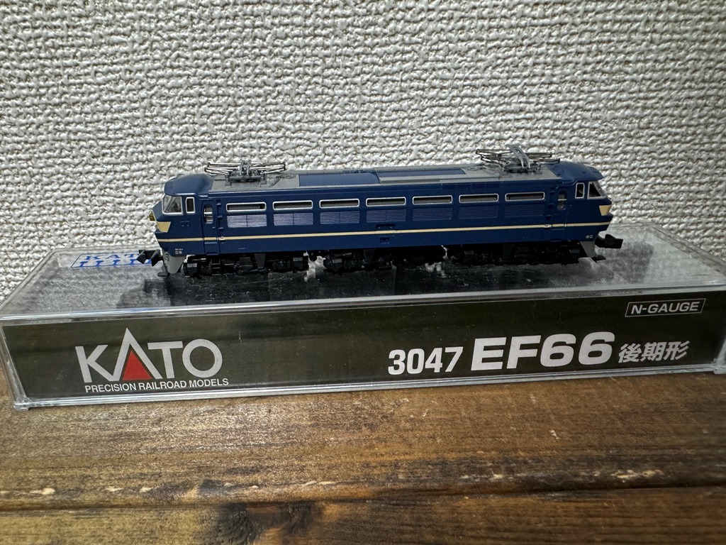 KATO 3047 EF66 後期形の画像2
