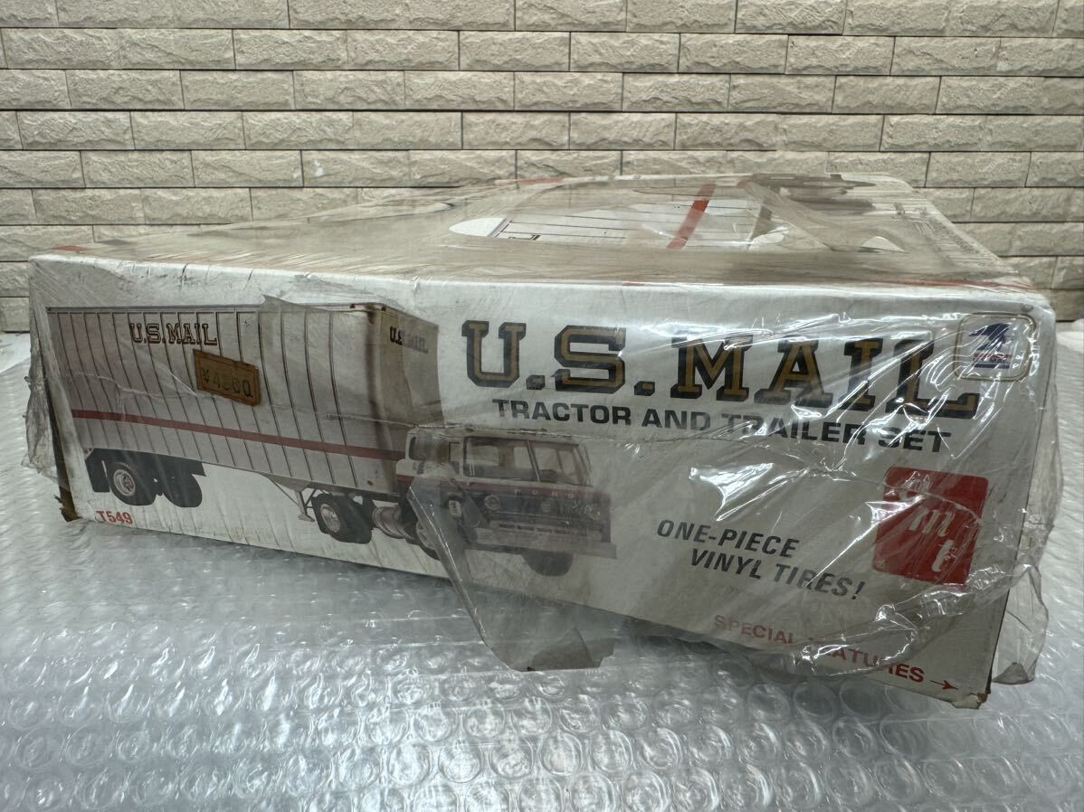  three 580*[ unopened ]amt U.S.MAIL plastic model 1/25 TRACTOR AND TRAILERSET tractor tray la- set rare goods that time thing shrink crack dirt have 