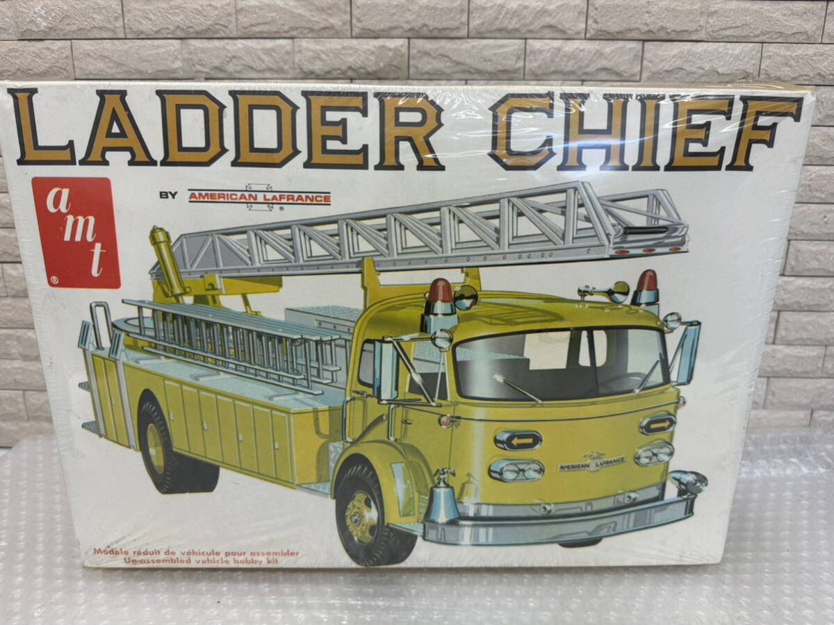 三474☆【未開封】amt プラモデル LADDER CHIEF 1000シリーズ 1/25 トラックプラモデル 未組立 当時物 希少品 シュリンク汚れ破れ有り☆の画像1