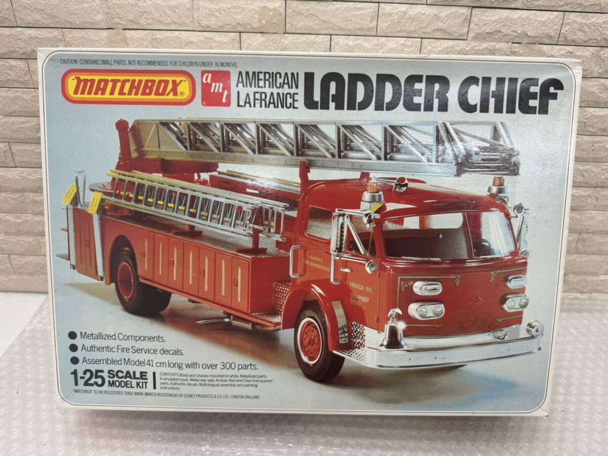 三496☆【未組立】amt AMERICAN LAFRANCE LADDER CHIEF プラモデル 当時物 希少品 1/25☆の画像1