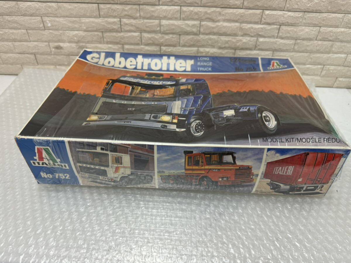  three 498*[ unopened ]ITALERIita rely plastic model Globetrotter Volvo long distance truck 1/24 that time thing rare goods shrink crack have *