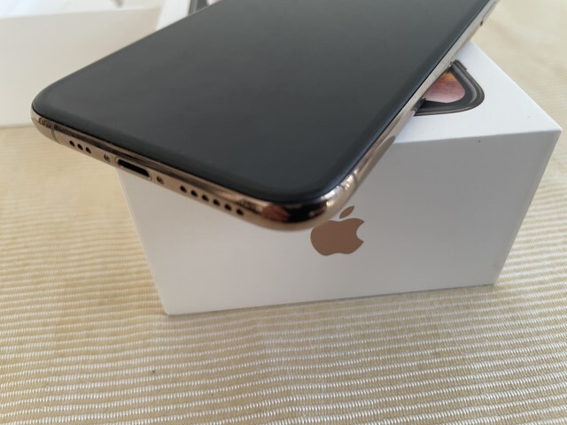 Apple iPhone Xs 256GB ゴールド SIMロックフリー MTE22J/A バッテリー82%_画像8