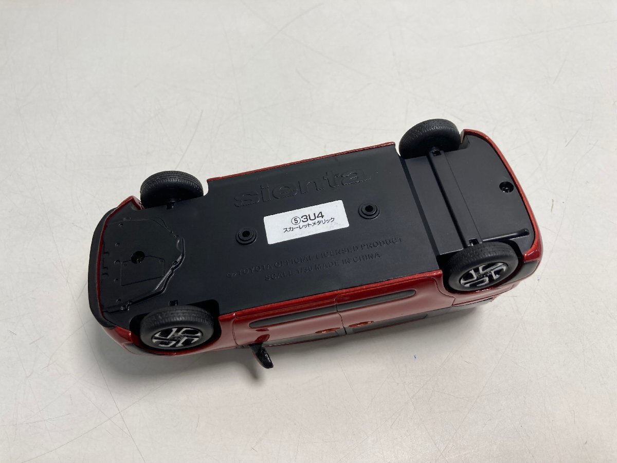 【★35-2687】■中古■トヨタ　sienta ⑤3Ｕ4　スカーレットメタリック　１/30　ミニカー（8211）_画像9