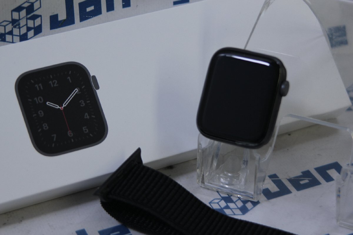 関西Apple Watch SE 44mm GPSモデル MYE32J/A 32GB この機会にぜひいかがでしょうか!! J493888 B ◆の画像1