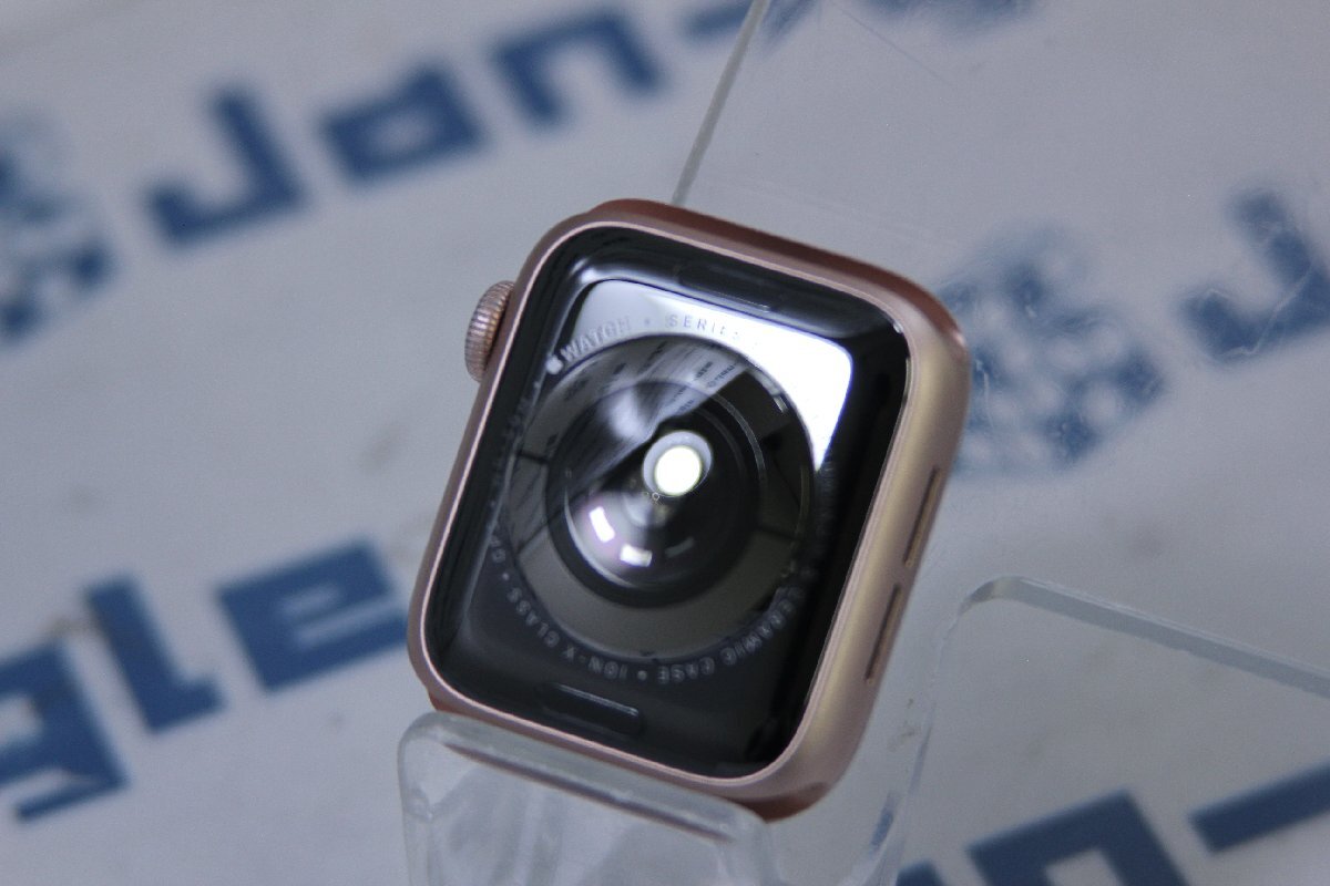 関西Apple Apple Watch Series 5 GPSモデル 40mm MWV72J/A 32GBこの機会にぜひいかがでしょうか!! J493837 P ◆の画像3