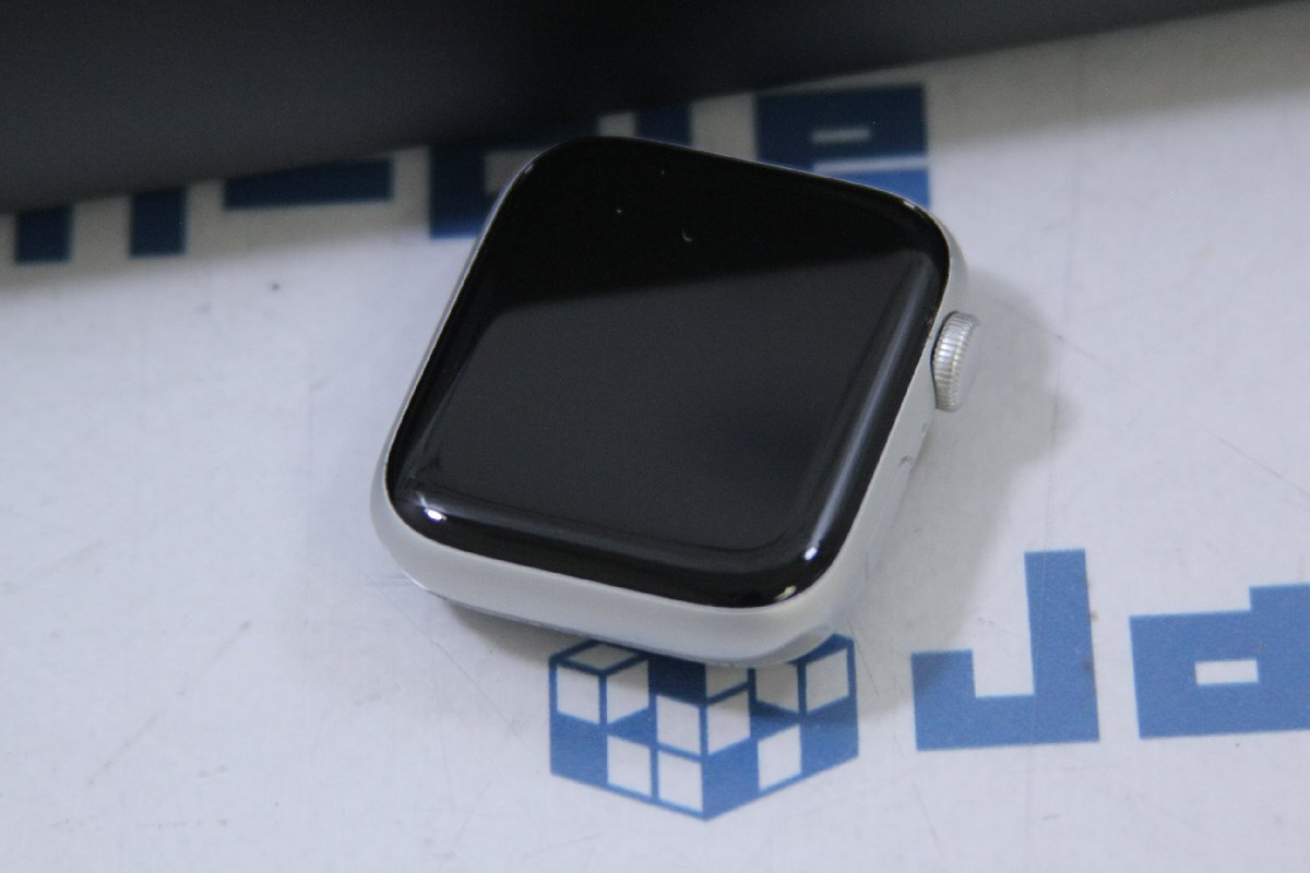 関西Apple Watch Nike SE GPSモデル 44mm MKQ73J/A 32GB この機会にぜひいかがでしょうか!! J494681 P ◆の画像2