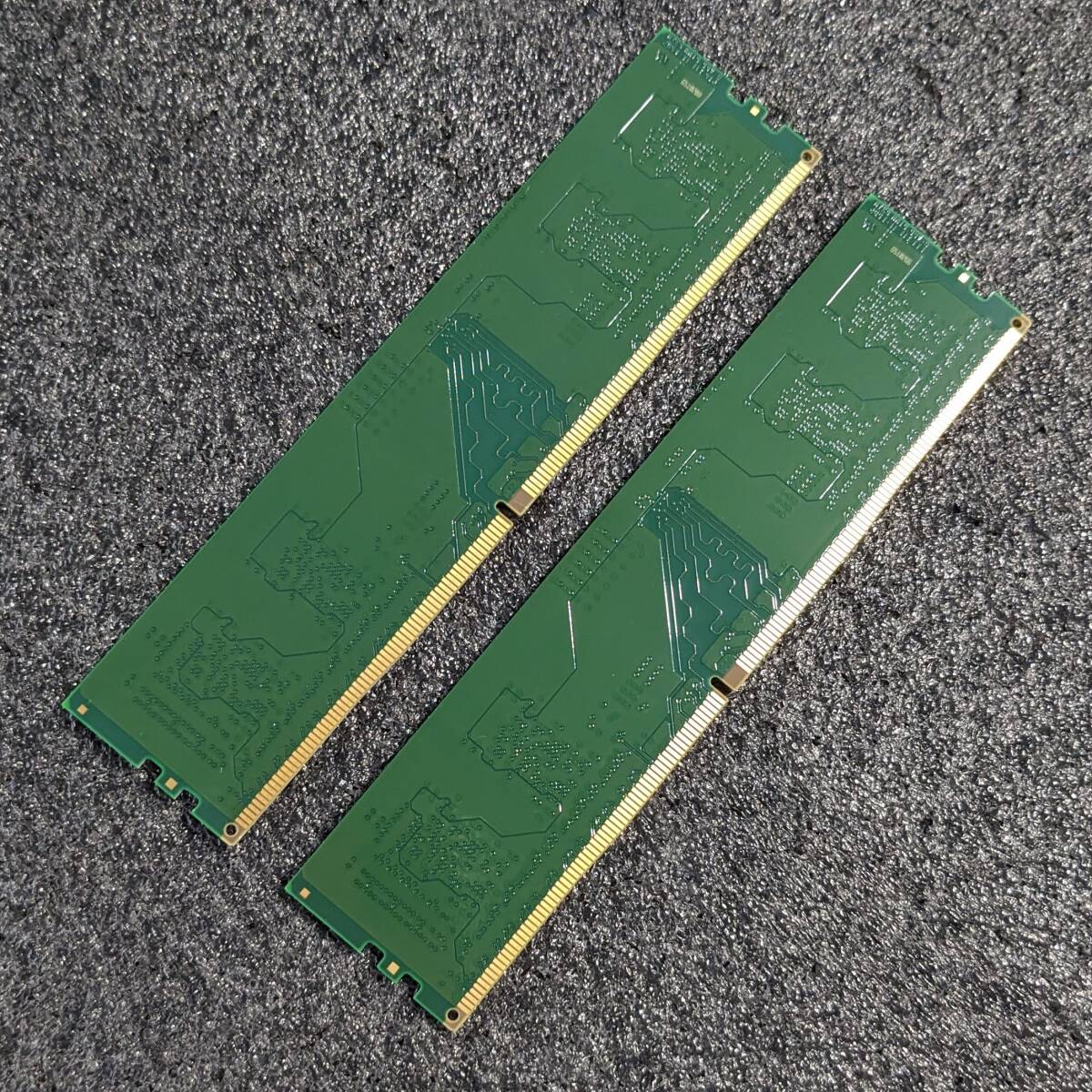 【中古】DDR4メモリ 16GB(8GB2枚組) Kingston CBD32D4U2S1ME-8 [DDR4-3200 PC4-25600]_画像3