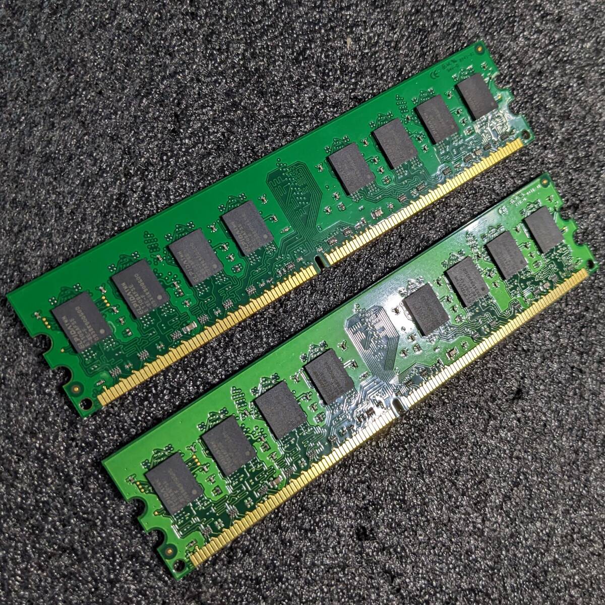 【中古】DDR2メモリ 4GB(2GB2枚組) SanMax SMD-2G88N4P-8EM(ELPIDAチップ) [DDR2-800 PC2-6400]_画像4