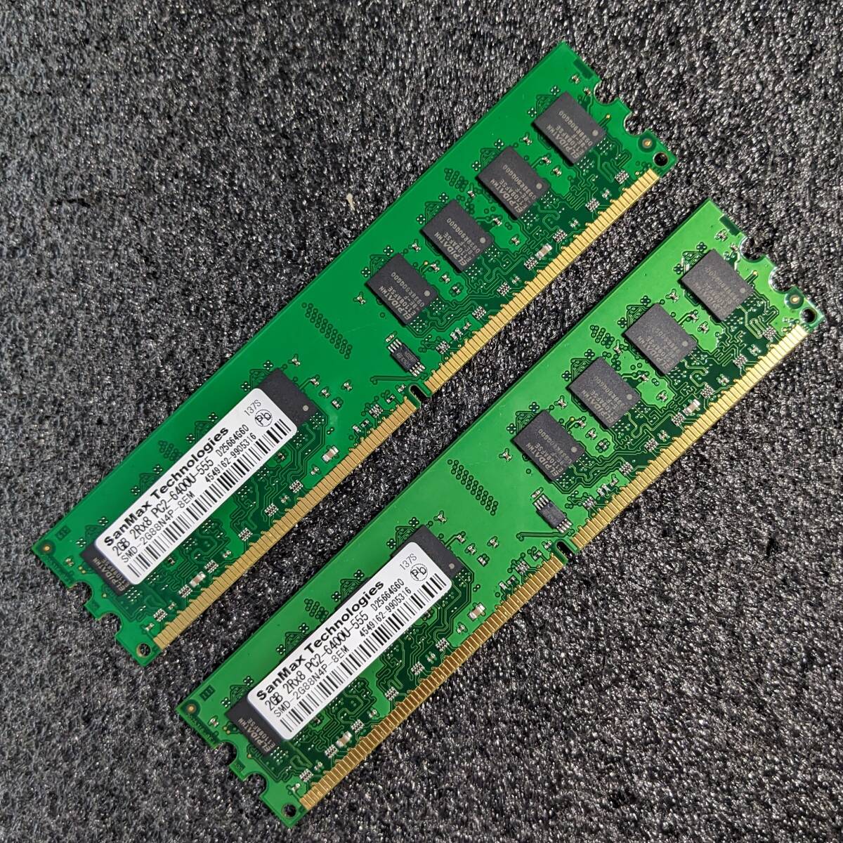 【中古】DDR2メモリ 4GB(2GB2枚組) SanMax SMD-2G88N4P-8EM(ELPIDAチップ) [DDR2-800 PC2-6400]_画像1