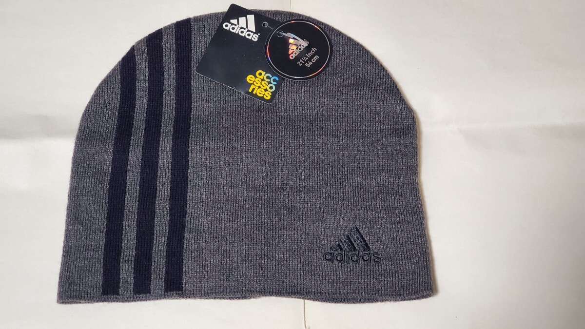 未使用品 アディダス adidas ビーニー ESS 3S BEANIE M66741 LLZ61サイズ54-57cm アクリル100% 色グレー灰 紙タグ付き帽子防寒防風登山散歩_画像1