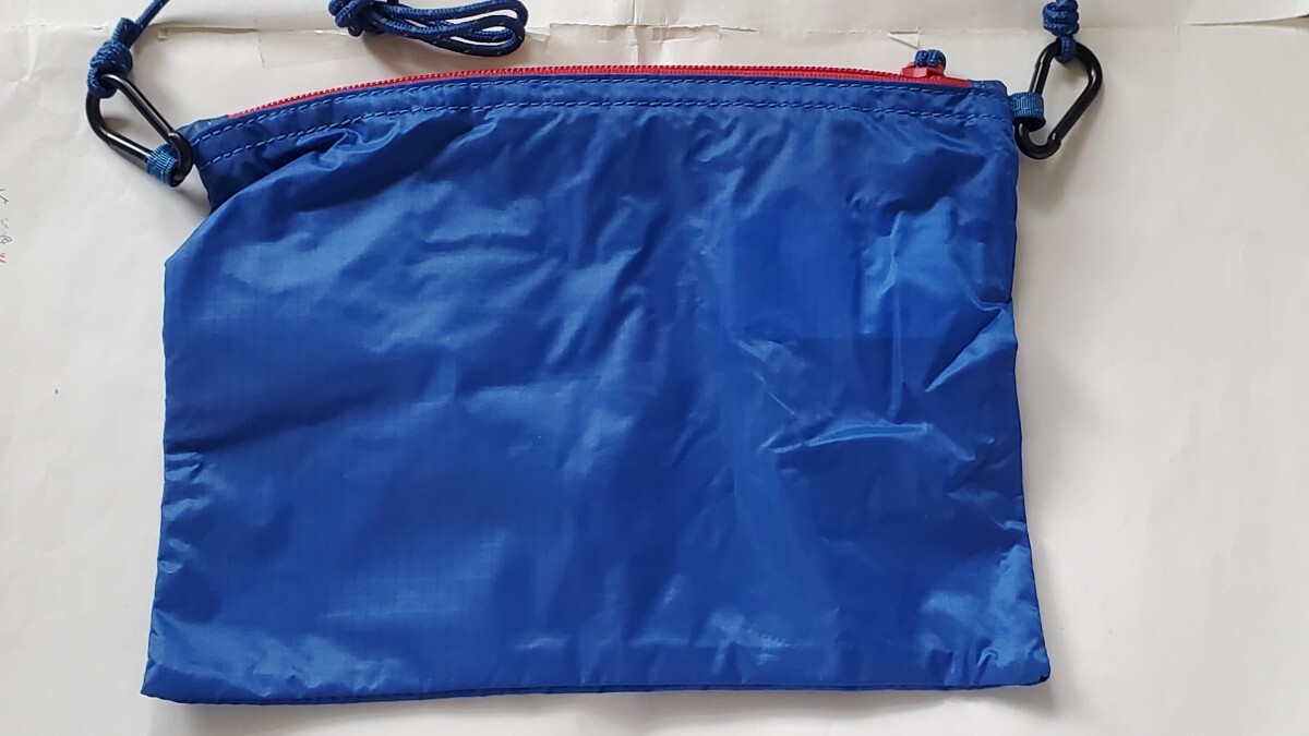  unused goods Gregory GREGORY shoulder pouch sakoshuLT nylon natural colored blue red paper tag liquidation mountain climbing . mountain walk fe scan p field small articles go in 