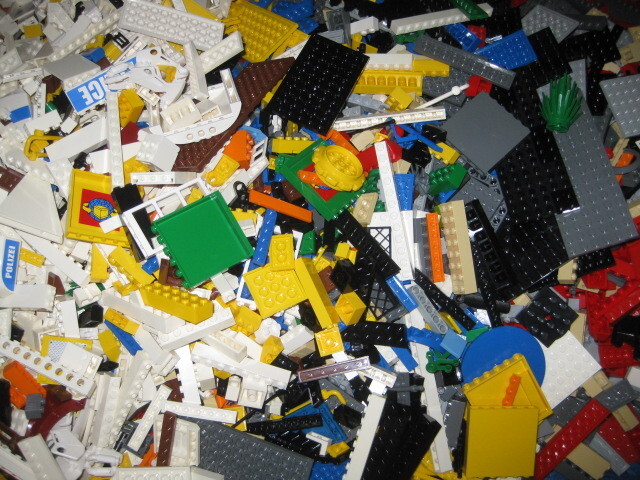 【セールSEAL】大量にレゴブロックが必要な方必見！！お得★LEGOレゴブロック　5kg　バラバラいろいろ大量パーツ部品ジャンク_画像1