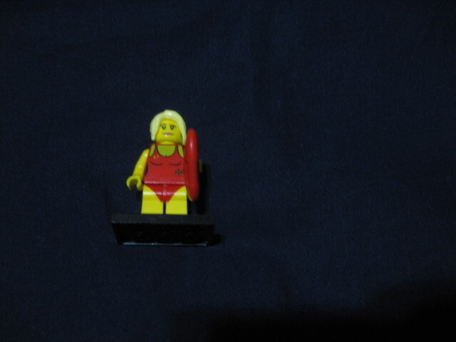 LEGO Life Guard　レゴブロック街シリーズミニフィギュアシリーズミニフィグライフガード廃盤品_画像2