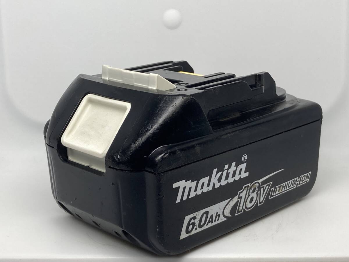 【送料0】純正！マキタ バッテリー 18v 6.0Ah【BL1860B】残量表示あり 税無  Makita  /4023の画像4