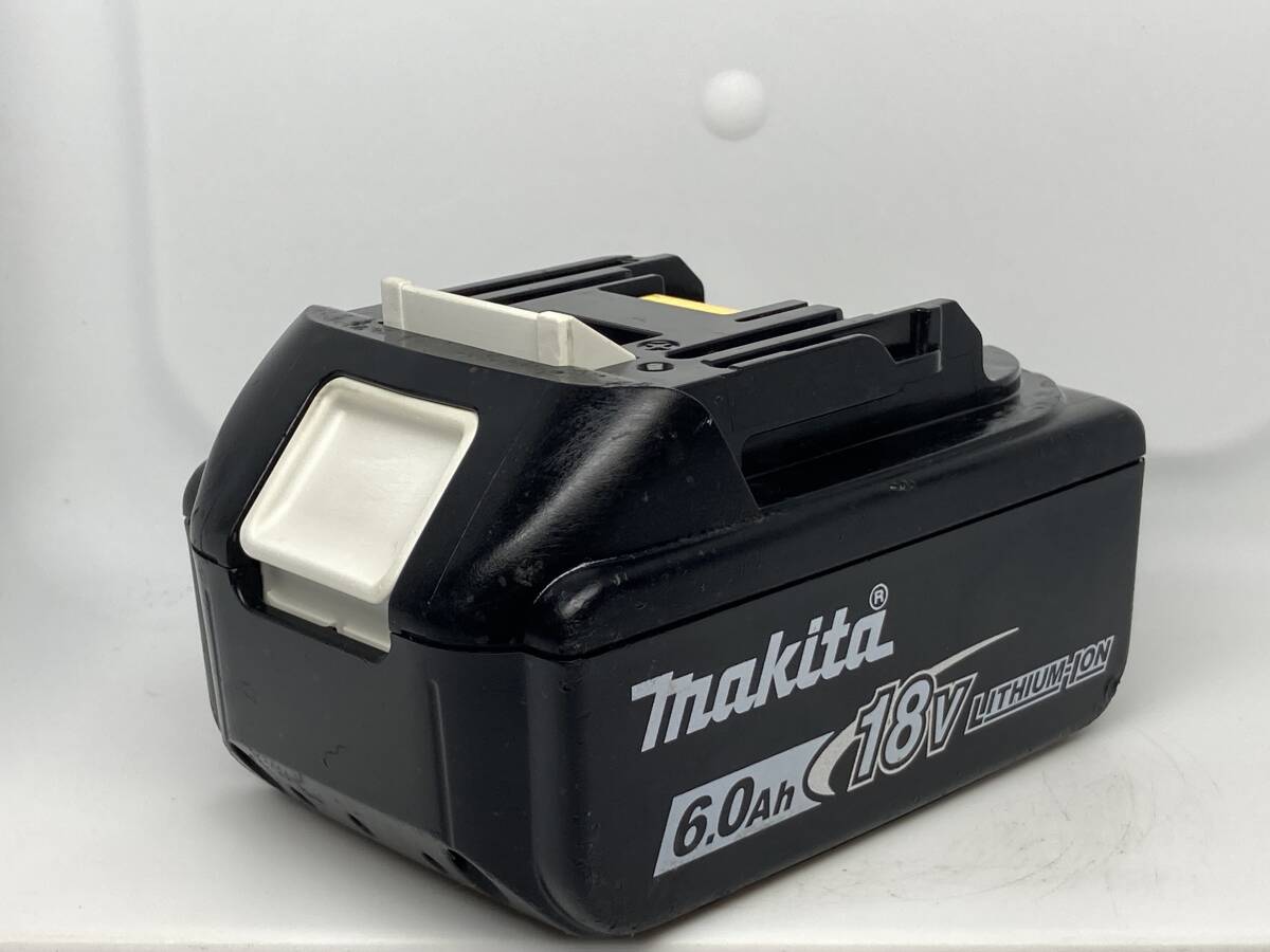 【送料0】純正！マキタ バッテリー 18v 6.0Ah【BL1860B】残量表示あり 税無  Makita  /5452の画像4