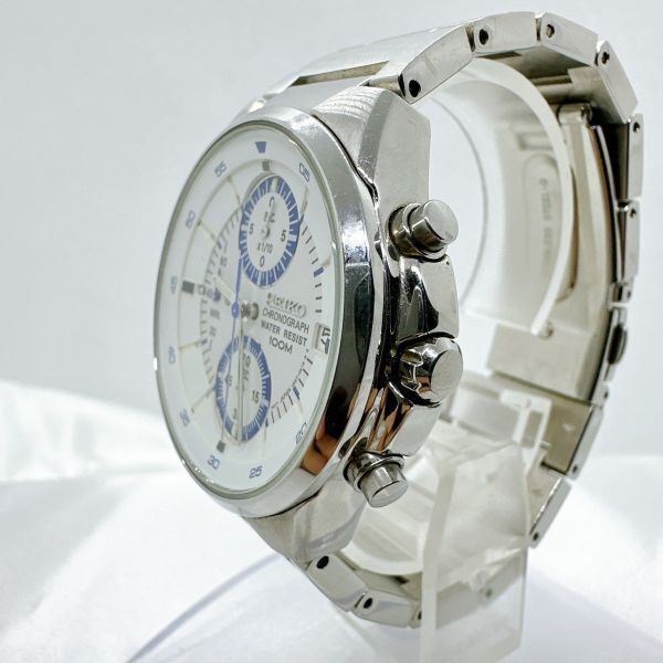 A2403-8-1 １円スタート クオーツ　稼働品　SEIKO クロノグラフ　白文字盤　メンズ腕時計　ホワイト　V657-0A10_画像2