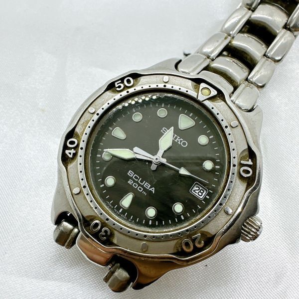 A2403-10-7 １円スタート クオーツ 稼働品 SEIKO SCUBA 200m セイコースキューバ ブラックシェル メンズ腕時計 7N35-6030 の画像1