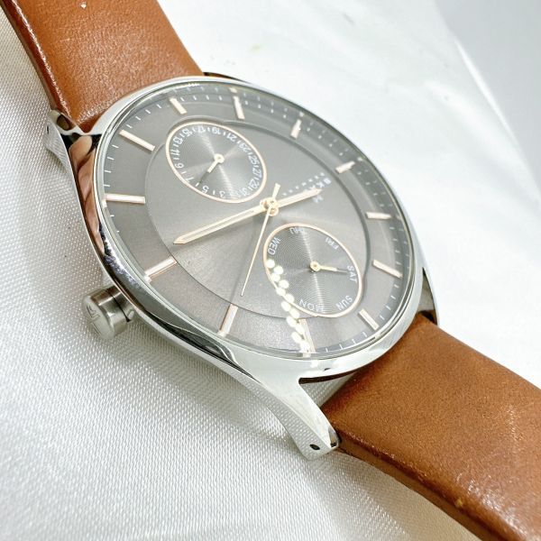 A2403-11-5 １円スタート クオーツ 稼働品 SKAGEN スカーゲン メンズ腕時計 黒文字盤 デイデイト SKW6086の画像2