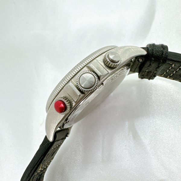 A2404-67-4 １円スタート クオーツ　稼働品　FOSSIL　フォッシル　アラーム機能　　メンズ腕時計　黒文字盤　デイ_画像3