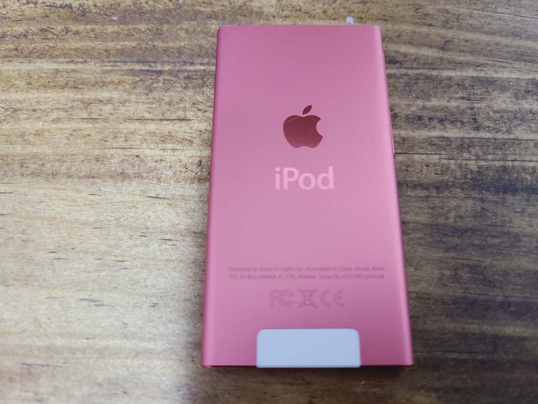 iPod nano 第7世代 A1446 16GB 美品 バッテリー良好 送料185円♪_画像4
