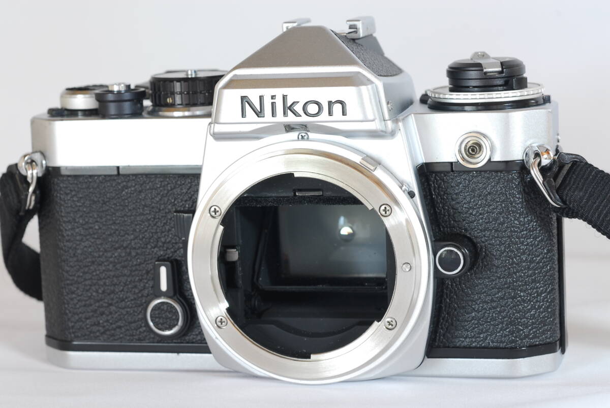 【超美品】 Nikon ニコン FE シルバーボディ シャッターOK モルト張替え済み      #341の画像1