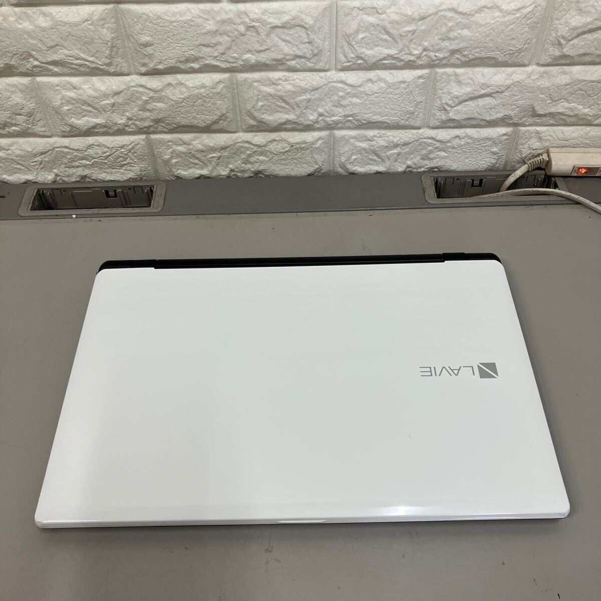 C143 NEC LaVie Smart PC-SN17CJSA7 Celeron 3215U メモリ4GB_画像4