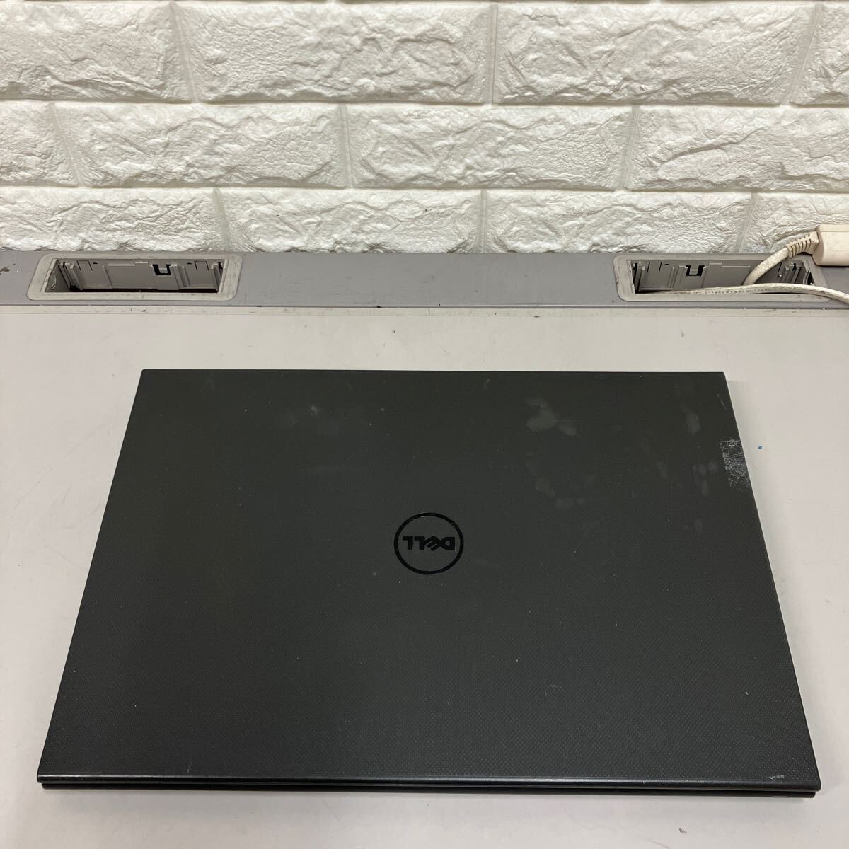 ★D127 DELL Vostro 3546 P45F Core i3 4005U メモリ4GB ジャンク_画像3