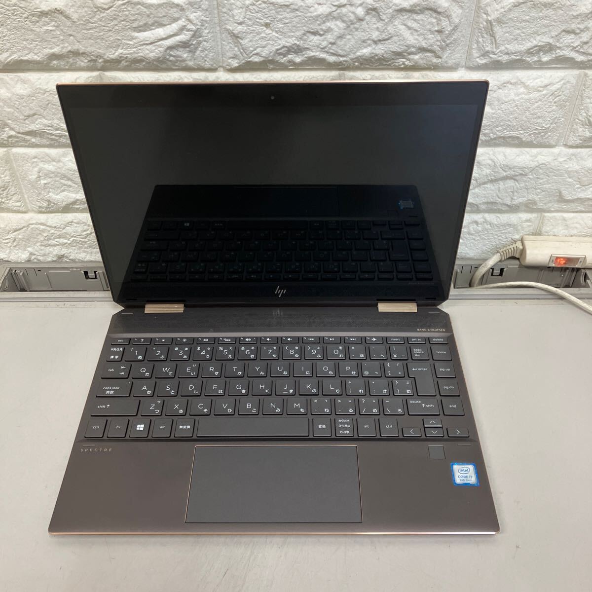 H190 HP Spectre x360 Convertible 13-0039TU Core i7 8565U メモリ16GBの画像1