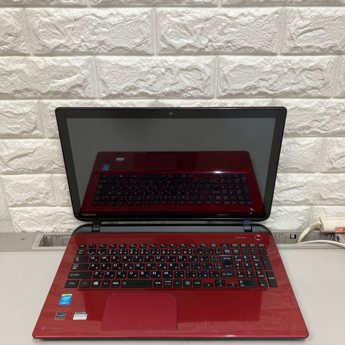 I131 TOSHIBA dynabook T85/NR PT85NRP-HHA Core i7 ジャンク　_画像1