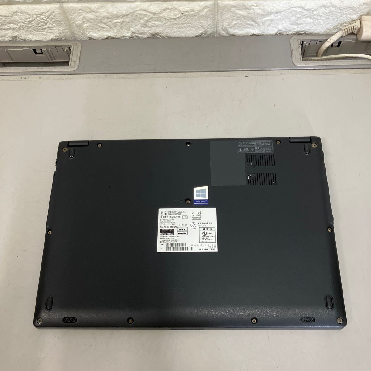 J144 富士通 LIFEBOOK U938/SX FMVU1400NP core i5第7世代 メモリ無し　ジャンク_画像4