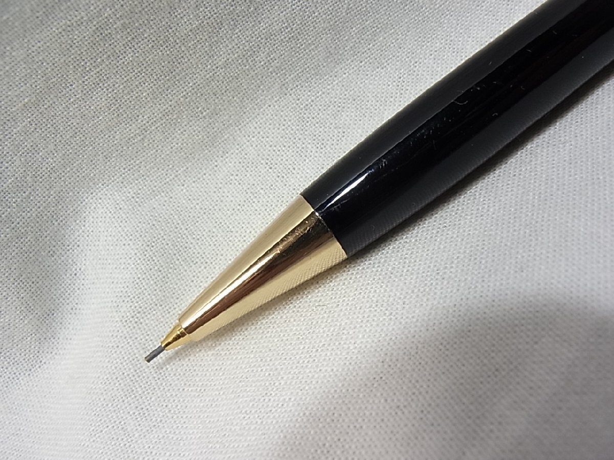 モンブランMONTBLANC：マイスタ－シュテックゴ－ルドクラシック　メカニカルペンシル細字0.7mm：新品では御座いません※若干使用感有り_芯の部分0.7mm替え芯数本入り