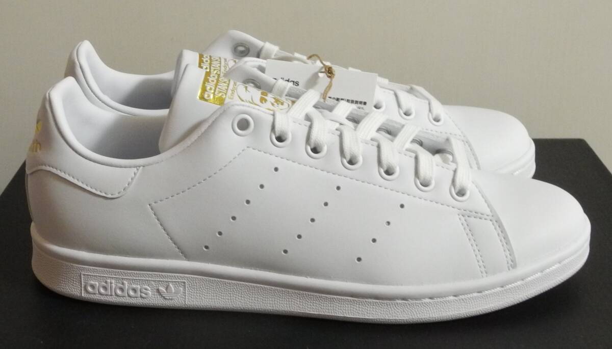 新品 スタンスミス 2023年製 JP26.5cm GY5695 白×白 adidas stansmith アディダス ホワイト ゴールド ベロ 人気定番モデルの画像2