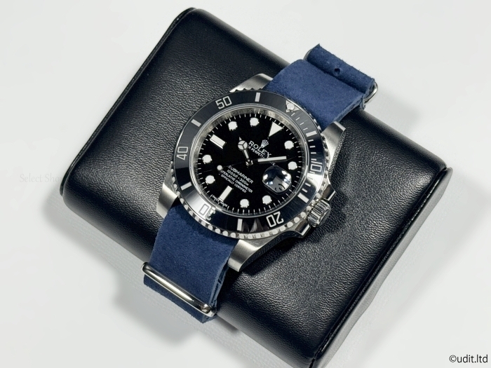 ラグ幅：20ｍｍ ライトスエード NATOストラップ カラー：ブルー系 ネイビー 腕時計用ベルト レザーベルト _お取り付けのイメージ写真です。
