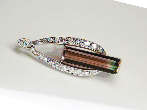 PT900 パーティーカラー　トルマリン　ペンダント　3.87ｃｔ　新品仕上げ済み！！