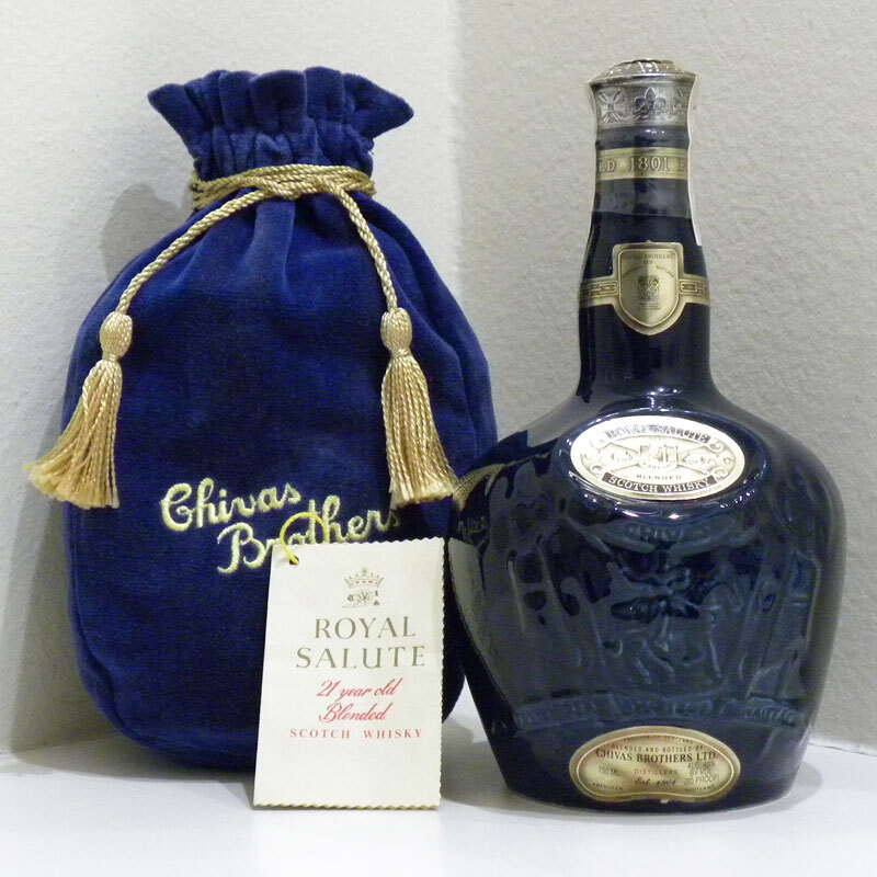 20歳以上!!【未開栓】ROYAL SALUTE ロイヤル・サルート 21年 シーバス・ブラザーズ 青陶器 750ml 40% 巾着付き スコッチ 送料無料！！の画像2