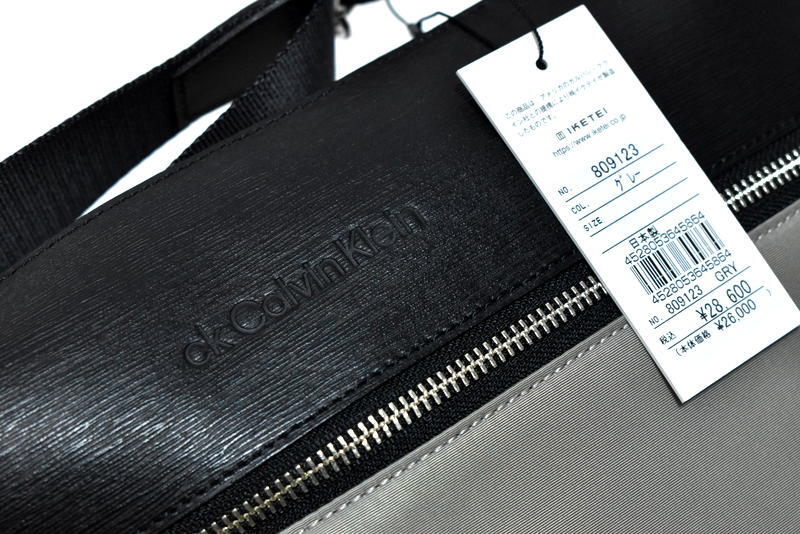  new goods CK Calvin * Klein Temple A4 size correspondence shoulder bag [ regular price 28600 jpy ]809123 gray * IKETEIike Tey Calvin Klein